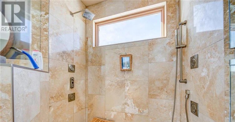 12 Windrose Valley Boulevard, Clearview, ON, L9Y 0K2 - 23