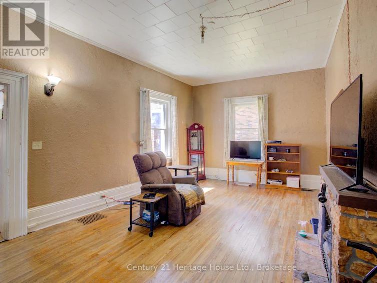 221 Lambton Street E, West Grey, ON, N0G 1R0 - 16