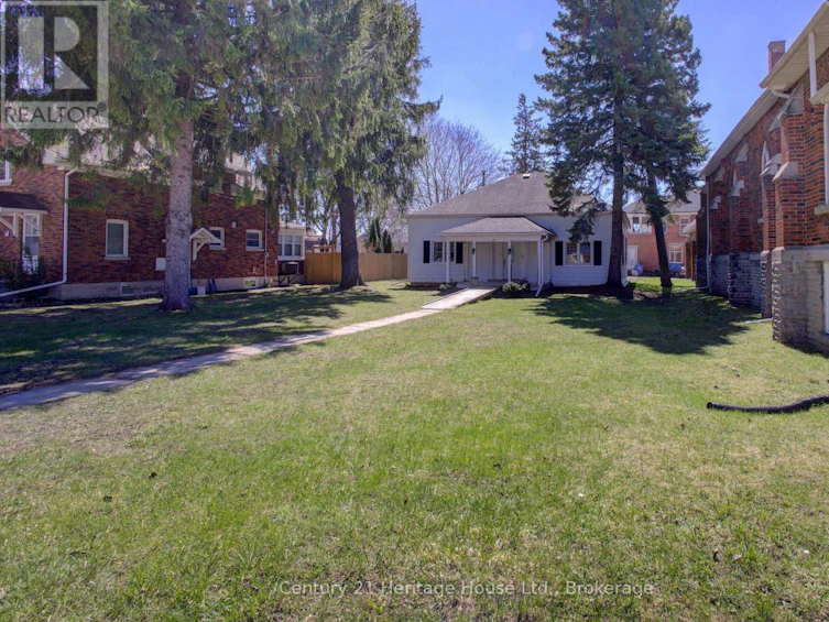 221 Lambton Street E, West Grey, ON, N0G 1R0 - 2