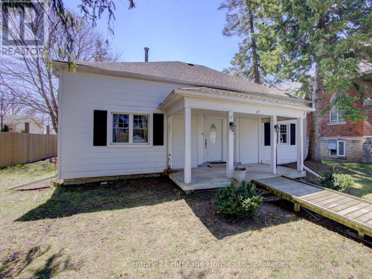 221 Lambton Street E, West Grey, ON, N0G 1R0 - 5