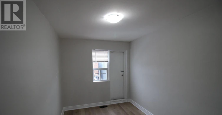 UPPER-2991 Islington Avenue, Toronto, ON, M9L 2K9 - 31