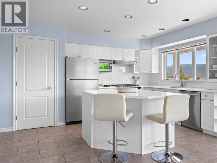 2455 Westwood Drive, Penticton, BC, V2A 8Y8 - 12
