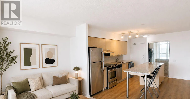 712-29 Singer Court, Toronto, ON, M5V 3Z7