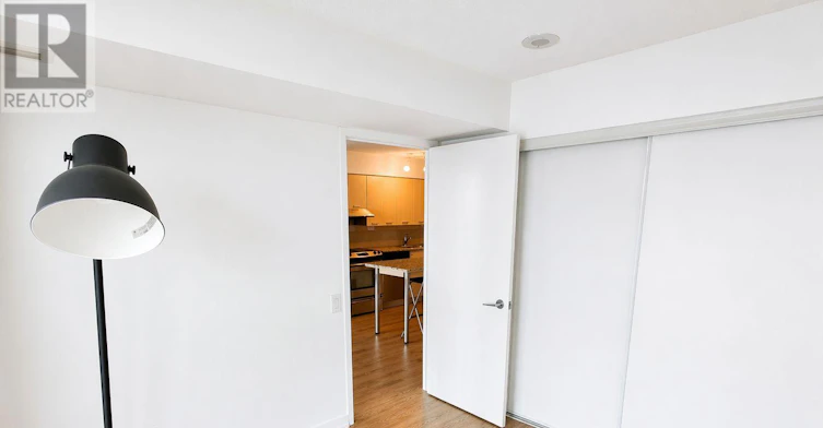 712-29 Singer Court, Toronto, ON, M5V 3Z7 - 9