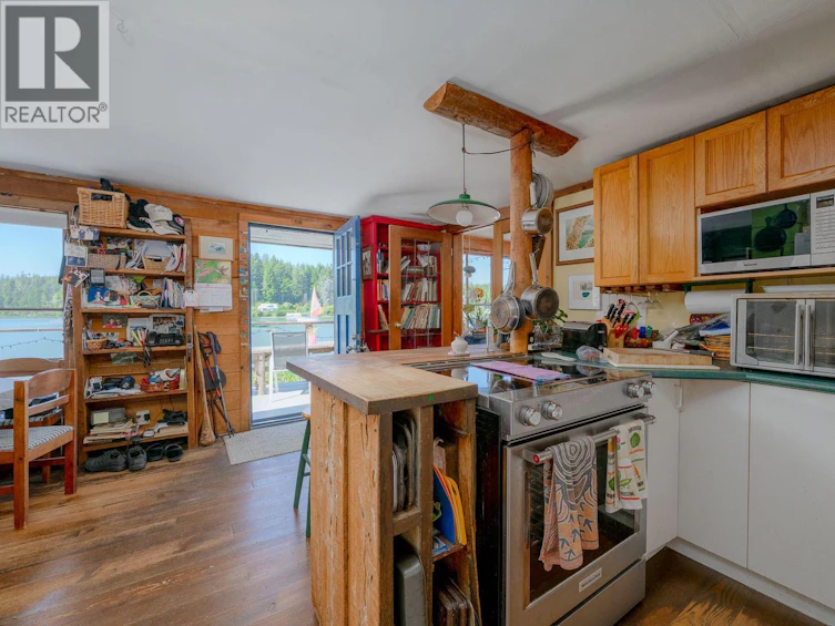 310 Tower Road, Bamfield, BC, V0R 1B0 - 11