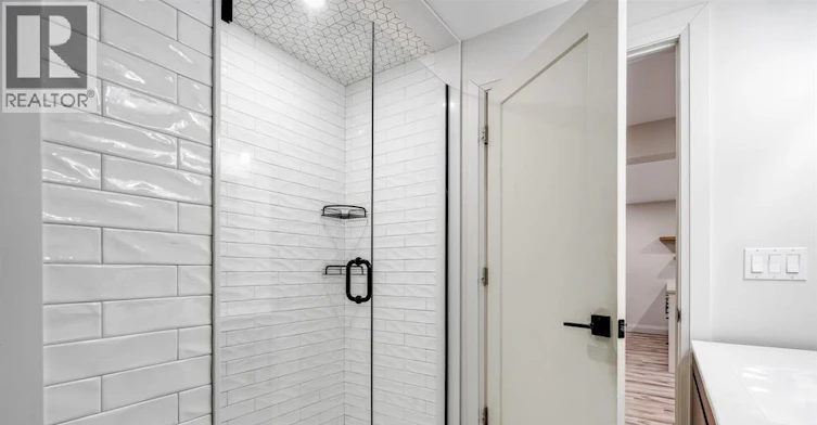 LOWER-241 Robinson Avenue, Essex, ON, N8M 0A8 - 8
