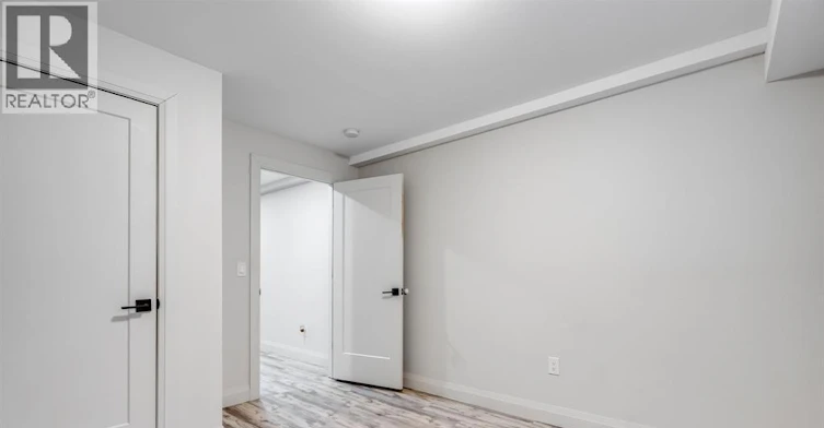 LOWER-241 Robinson Avenue, Essex, ON, N8M 0A8 - 6