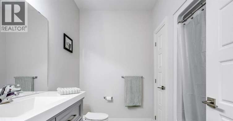 UPPER-241 Robinson Avenue, Essex, ON, N8M 0A8 - 14