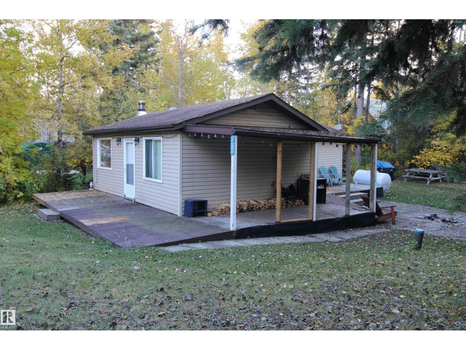 97-4418 633 Highway, Rural Lac Ste. Anne County, AB, T0E 0L0