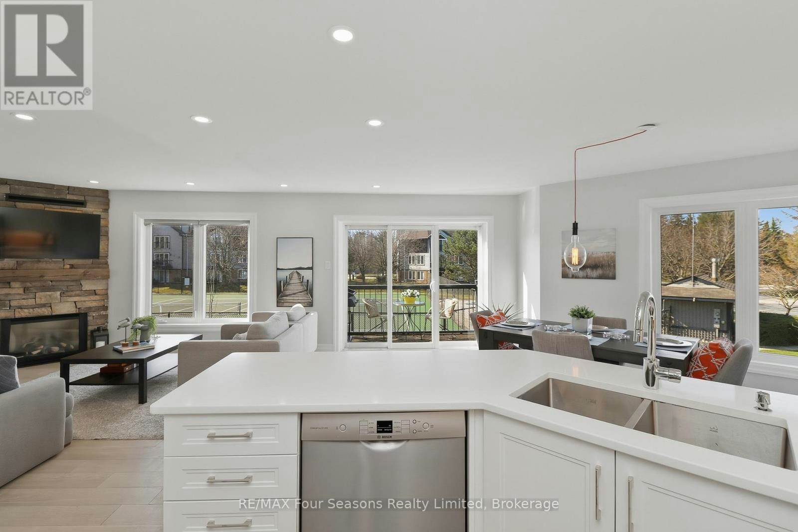 835 Suncrest Circle, Collingwood, ON, L9Y 5C7