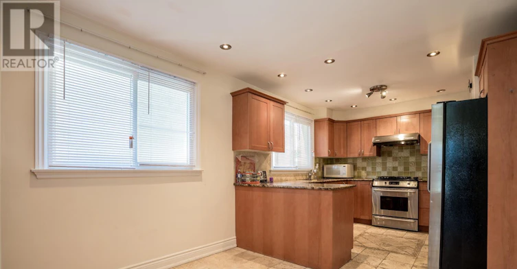 38 Foursome Crescent, Toronto, ON, M2P 1W3 - 2