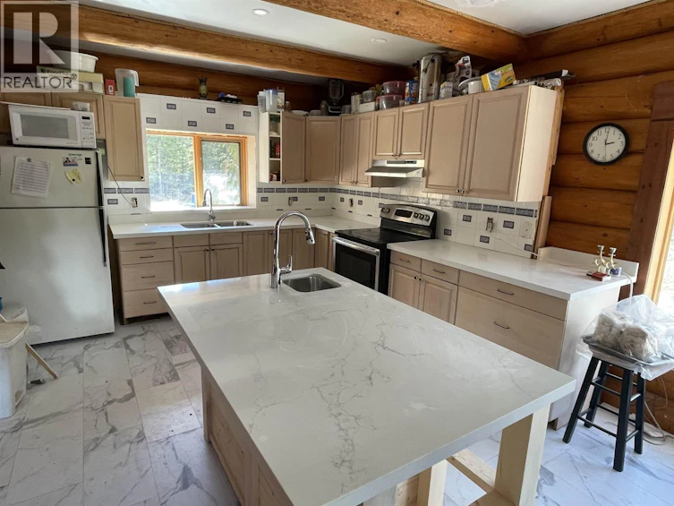3101 Solomon Way, Terrace, BC, V8G 0G5 - 8