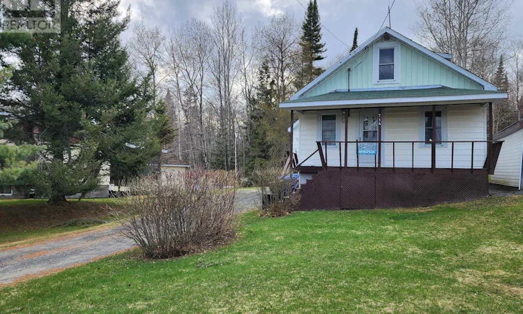 714 Government Road W