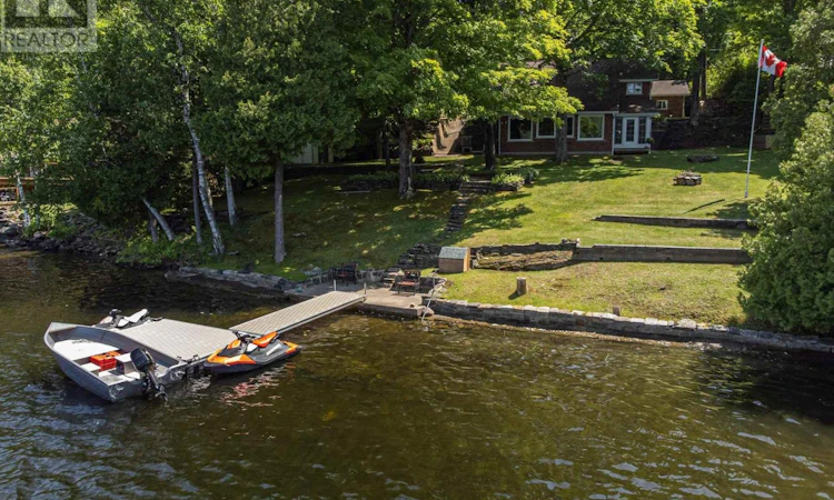 1047 Country Lane