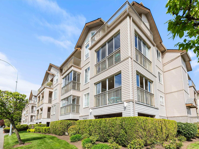204 - 2772 Clearbrook Road, Abbotsford BC V2T 6N6