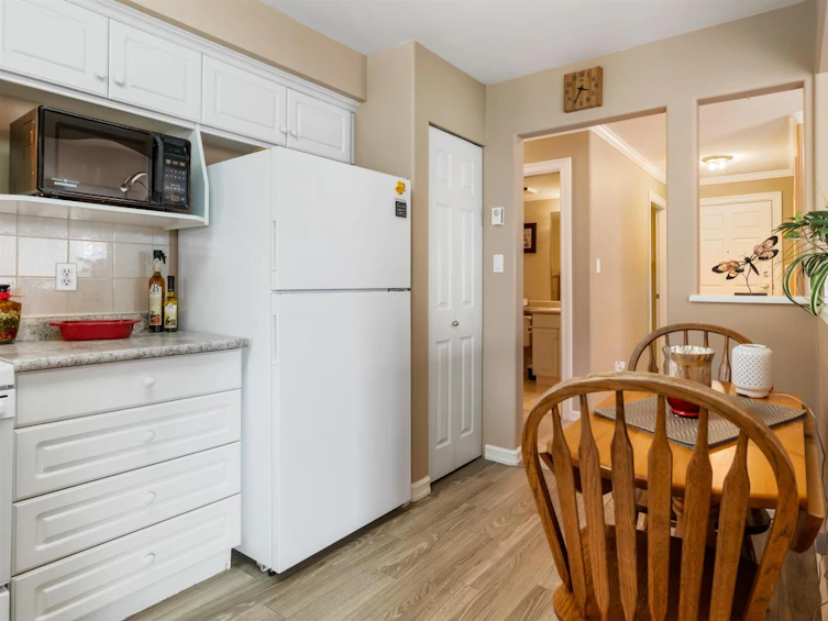 204-2772 Clearbrook Road, Abbotsford, BC, V2T 6N6 - 11