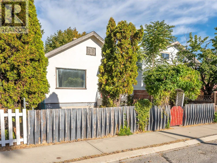 363 W Nanaimo Avenue, Penticton, BC, V2A 1N8 - 33