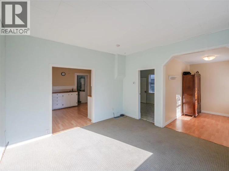 363 W Nanaimo Avenue, Penticton, BC, V2A 1N8 - 4