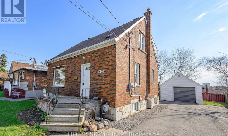 301 Gibbons Street