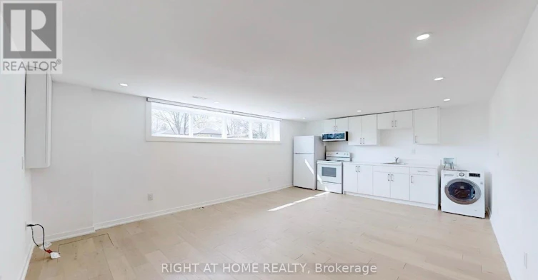 BASEMENT/STUDIO-118 Clifton Avenue, Toronto, ON, M3H 4L3 - 4