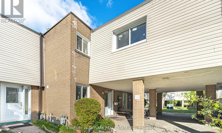 26-435 Silverstone Drive