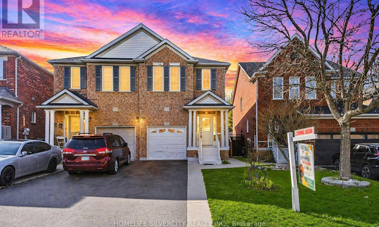 8 Oak Gardens Court