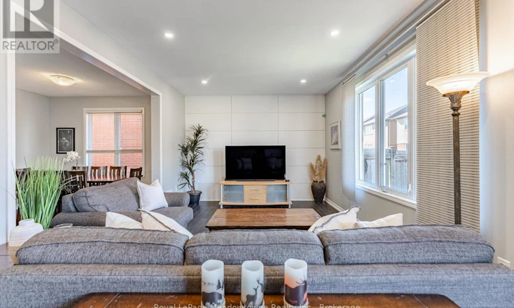 325 Gleave Terrace