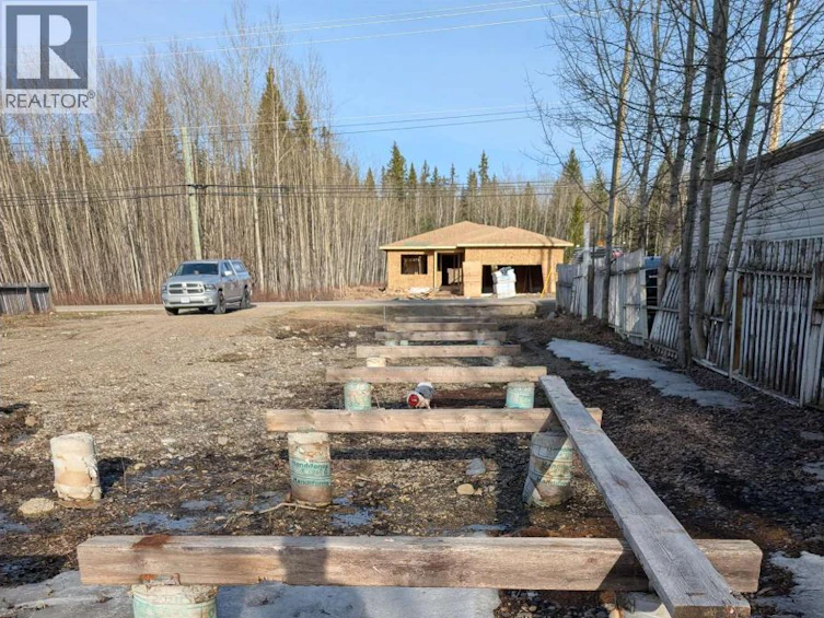 1451 N Blackburn Road, Prince George, BC, V2N 6B8 - 2