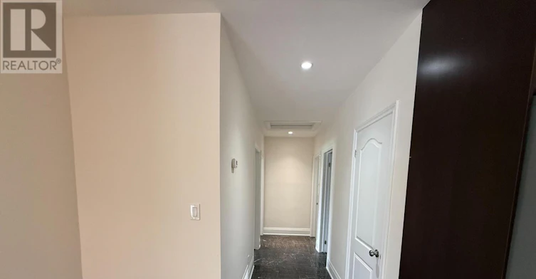 1 220 Millard Front Avenue, Newmarket, ON, L3Y 1Z2 - 11