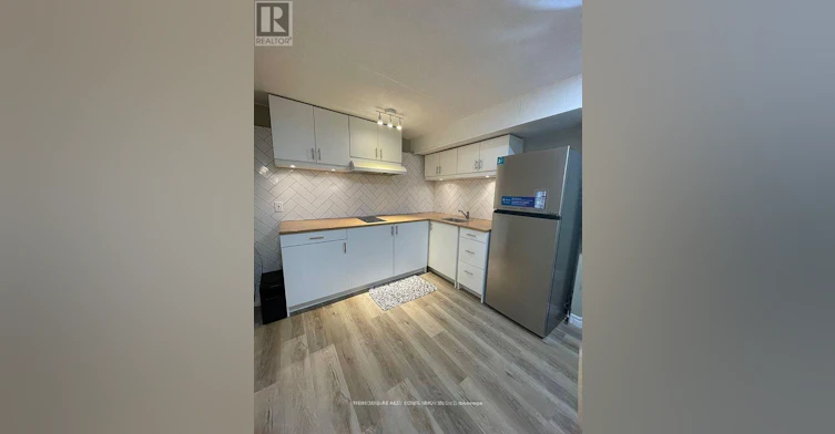 2403 Barclay Road, Burlington, ON, L7R 2B7 - 10