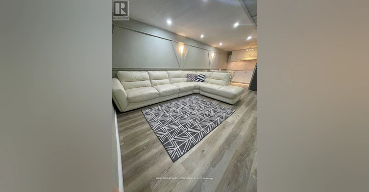 2403 Barclay Road, Burlington, ON, L7R 2B7 - 14
