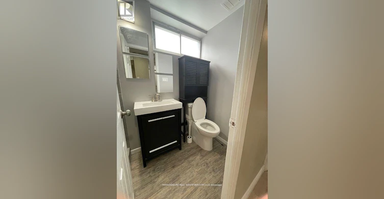 2403 Barclay Road, Burlington, ON, L7R 2B7 - 24