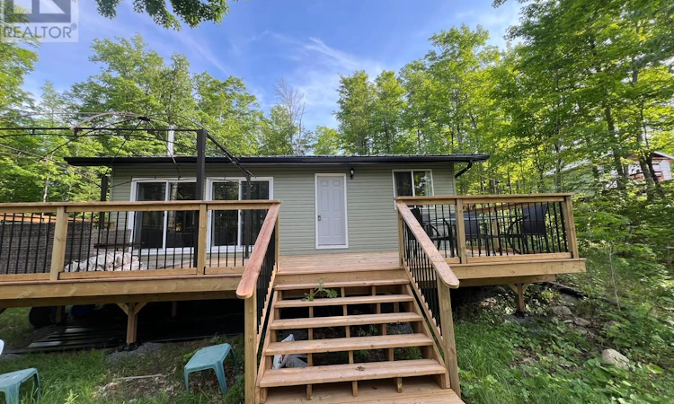 117 Raycroft Peninsula