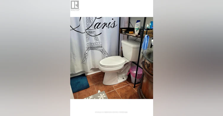 UPPER-1374 Charles Drive, Burlington, ON, L7P 2C9 - 22