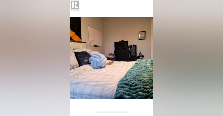 UPPER-1374 Charles Drive, Burlington, ON, L7P 2C9 - 23