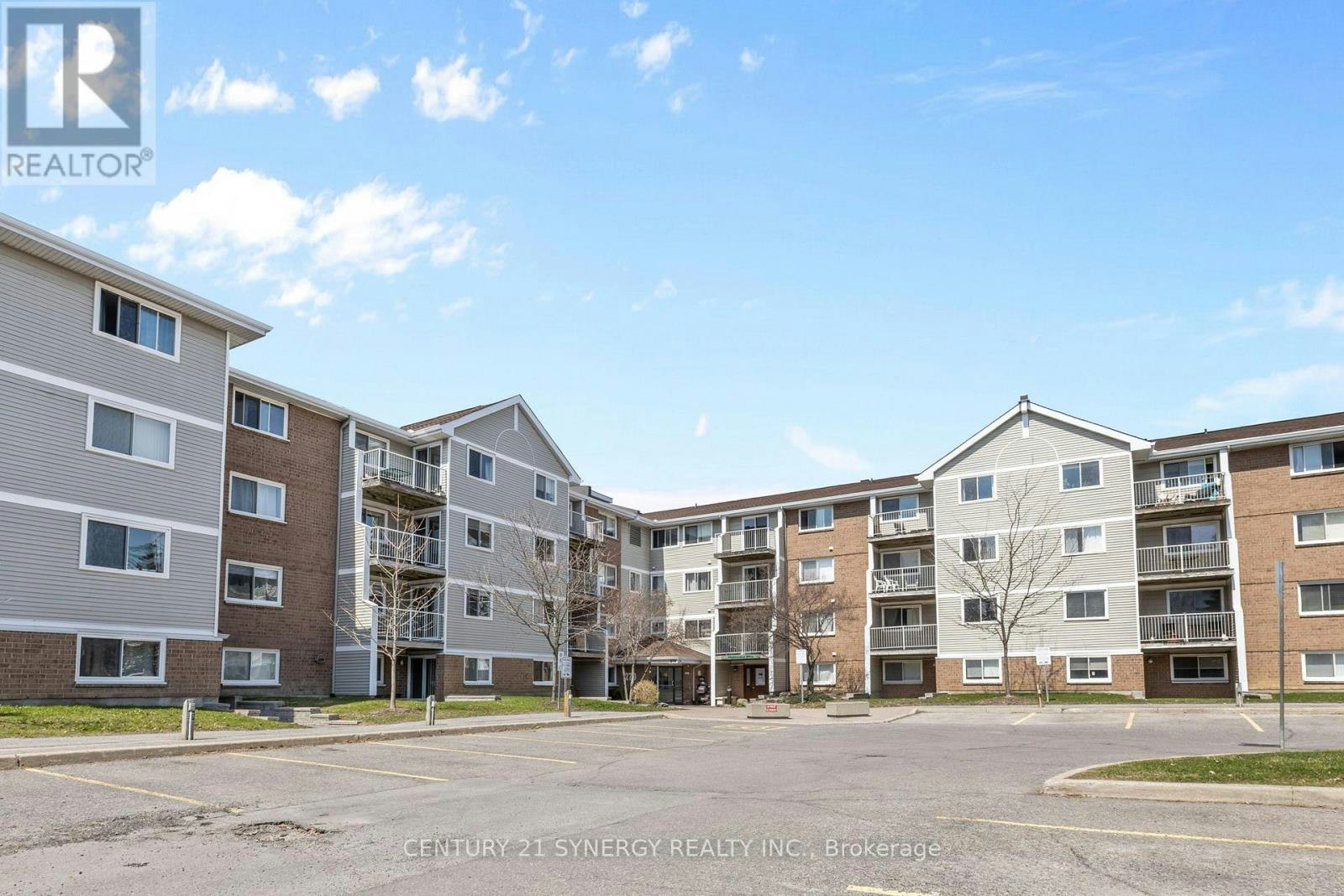 118-270 Brittany Road, Ottawa, ON, K1K 4M3