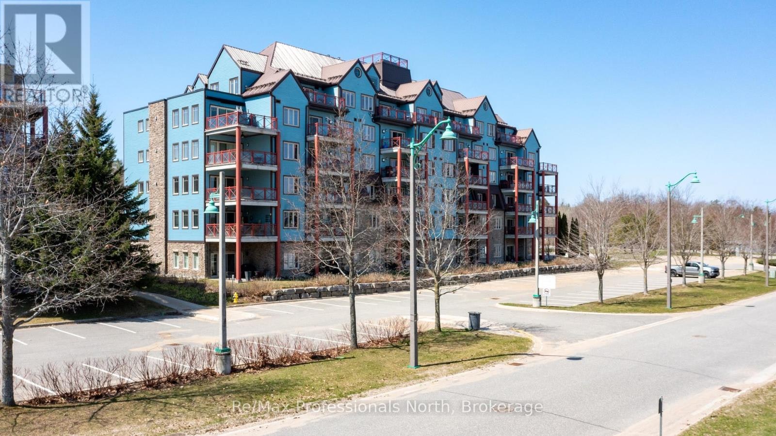 207-130 Steamship Bay Road, Gravenhurst, ON, P1P 1Z9
