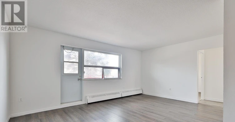 215-900 Glen Street, Oshawa, ON, L1J 5Z4 - 12