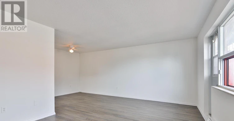 215-900 Glen Street, Oshawa, ON, L1J 5Z4 - 17