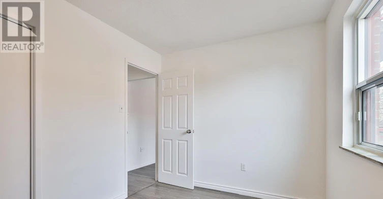 215-900 Glen Street, Oshawa, ON, L1J 5Z4 - 23
