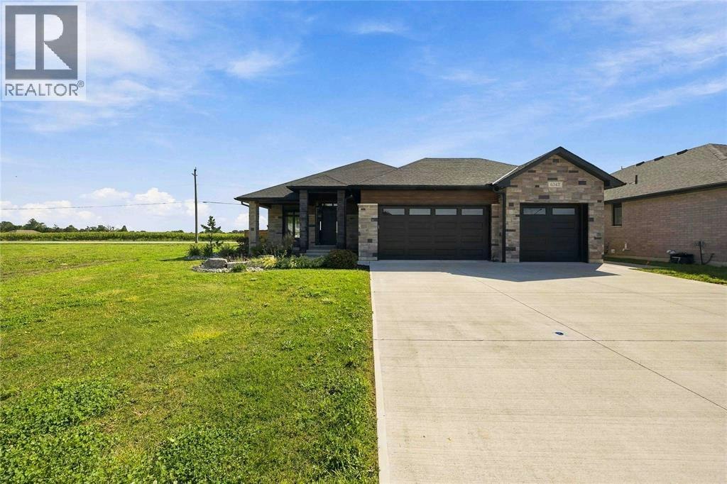6747 Griffin Drive, Plympton-Wyoming, ON, N0N 1E0