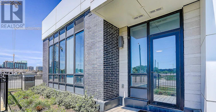 105-8 Water Walk, Markham, ON, L3R 6L4 - 32