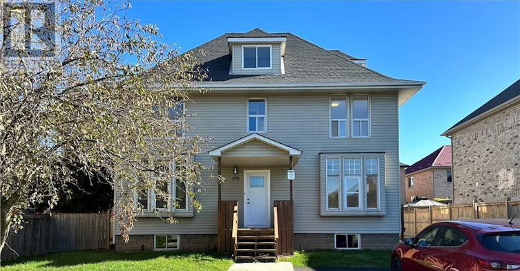 UPPER-526 Fifty Road, Hamilton, ON, L8E 5T4