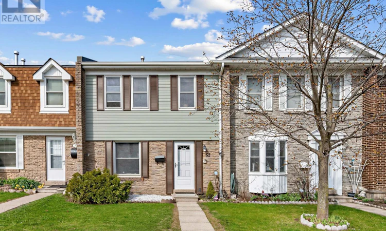 52-1020 Central Park Drive W