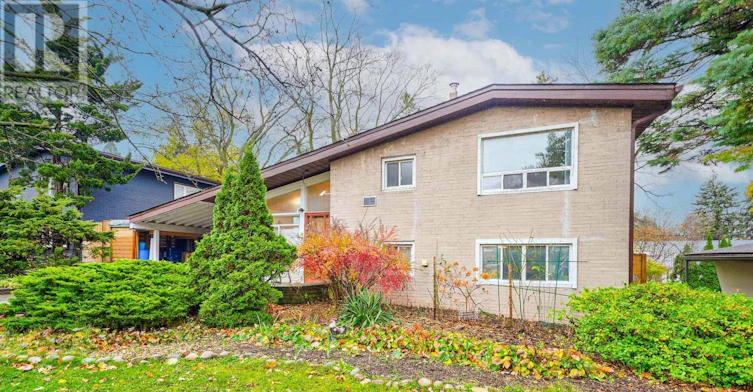 5 Cottonwood Drive, Toronto, ON, M3C 2B3 - 3