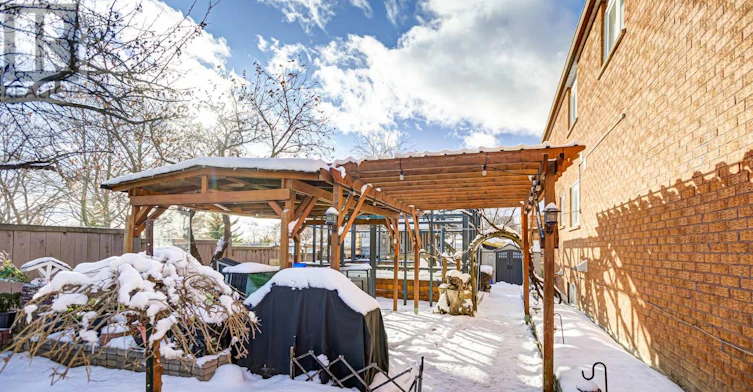 2 Grittani Lane, Toronto, ON, M1S 5B7 - 2