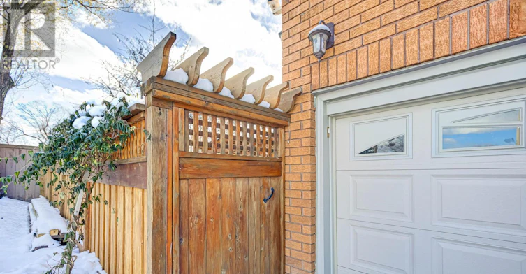 2 Grittani Lane, Toronto, ON, M1S 5B7