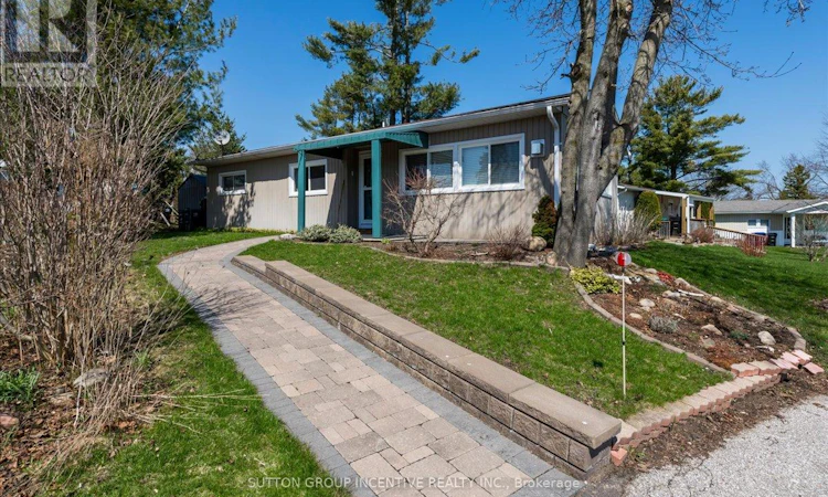 18 Trefoil Drive