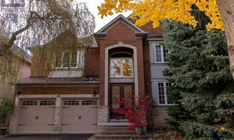 8 Pico Crescent