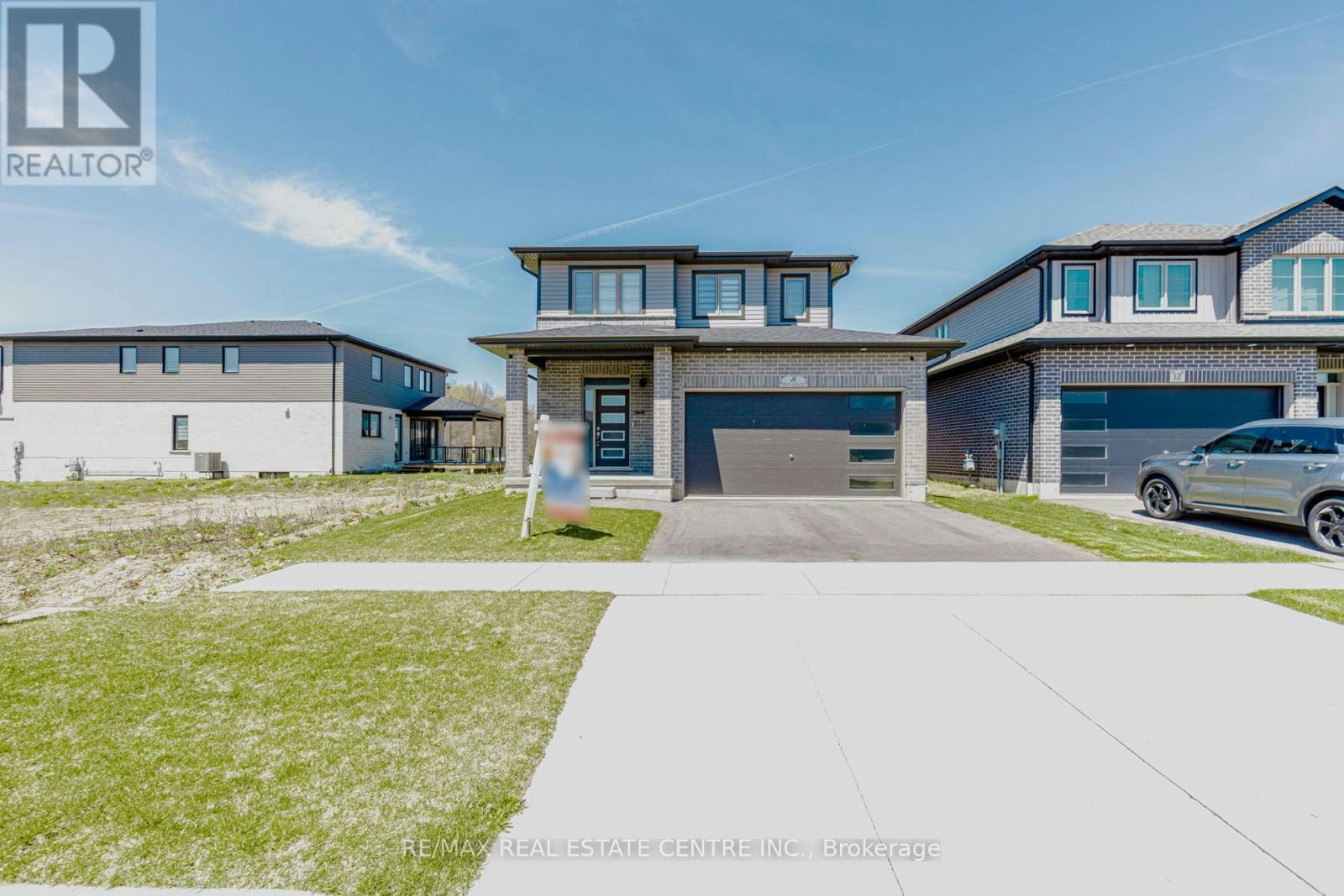 8 Moon Crescent, Cambridge, ON, N1S 0C4